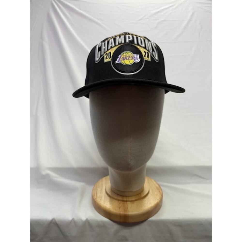 New Era 9FIFTY Youth Los Angeles Lakers 2020 NBA Champions Snapback - Picture 2 of 8